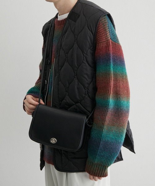 JUNRED（ジュンレッド）の「シンセティックレザーショルダーバッグ（ショルダーバッグ・メンズ・ブラック/チャコールグレー/ブラック系その他・FREE）」の21枚目の写真