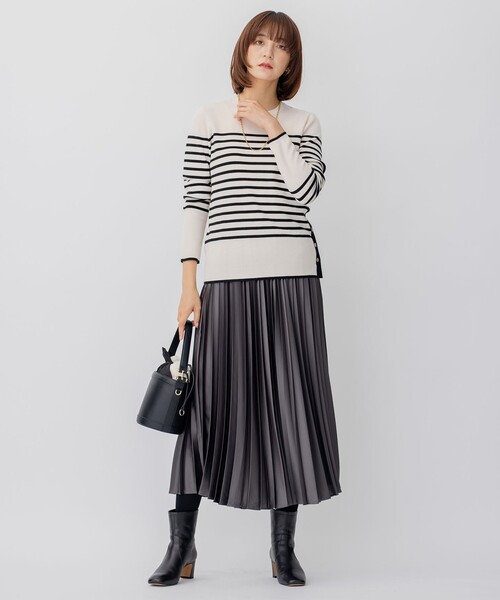 23区　サテンクレーププリーツスカート　サイズ38【新品未使用品】 23区（ニジュウサンク）の「【洗える】レザーライクサテン