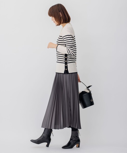 23区　サテンクレーププリーツスカート　サイズ38【新品未使用品】 23区（ニジュウサンク）の「【洗える】レザーライクサテン プリーツ