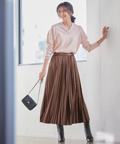 23区　サテンクレーププリーツスカート　サイズ38【新品未使用品】 23区（ニジュウサンク）の「【洗える】レザーライクサテン