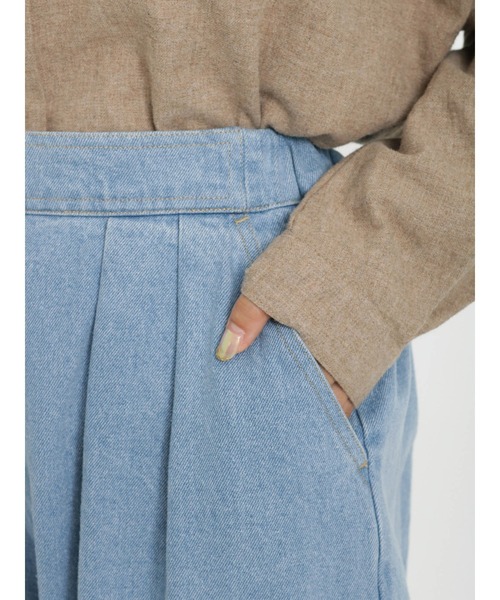 Samansa Mos2(サマンサ モスモス)の「デニム裾タックパンツ(デニムパンツ・レディース・ブルー/サックスブルー・フリ-)」の19枚目の写真