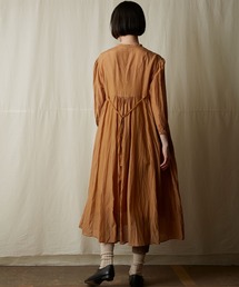 suzuki takayuki（スズキタカユキ）の「gathered dress（ワンピース