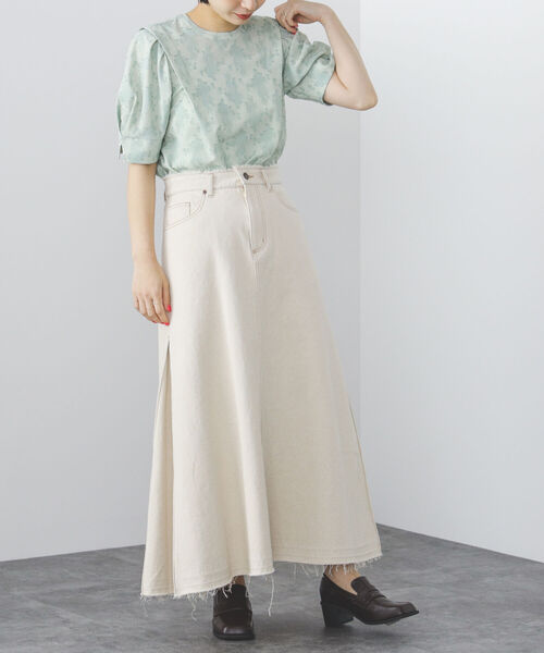 BEAMS HEART(ビームスハート)の「BEAMS HEART / サイドタック デニムスカート(デニムスカート・レディース・ホワイト系その他/ネイビー・SMALL/MEDIUM)」の4枚目の写真