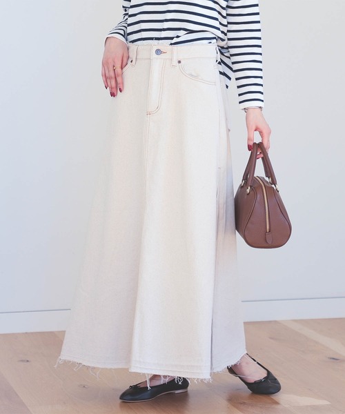 BEAMS HEART(ビームスハート)の「BEAMS HEART / サイドタック デニムスカート(デニムスカート・レディース・ホワイト系その他/ネイビー・SMALL/MEDIUM)」の2枚目の写真