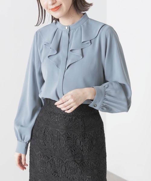 N.（N. Natural Beauty Basic）（エヌエヌナチュラルビューティーベーシック）の「◆フレアネックトロミブラウス（シャツ/ブラウス・レディース・ライトグリーン/ブルー/オフホワイト・MEDIUM）」の3枚目の写真