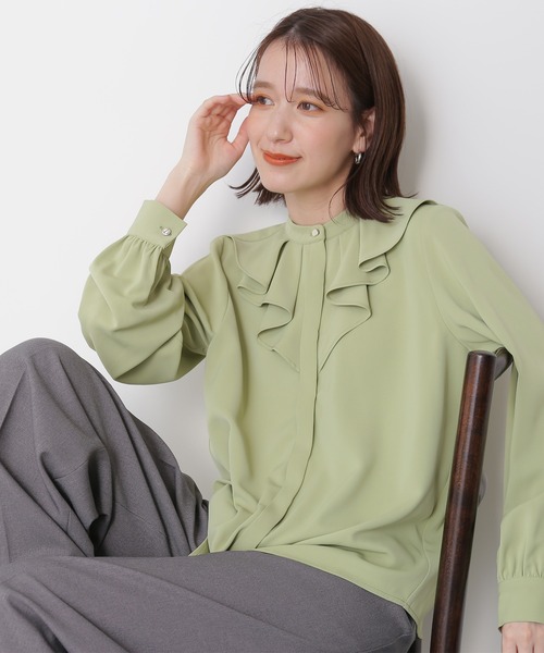 N.（N. Natural Beauty Basic）（エヌエヌナチュラルビューティーベーシック）の「◆フレアネックトロミブラウス（シャツ/ブラウス・レディース・ライトグリーン/ブルー/オフホワイト・MEDIUM）」の2枚目の写真