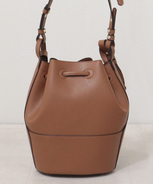 fredy emue（フレディエミュ）の「2ベルト巾着ショルダーバッグ（ショルダーバッグ・レディース・キャメル/ブラック/グレイッシュベージュ・FREE）」の20枚目の写真