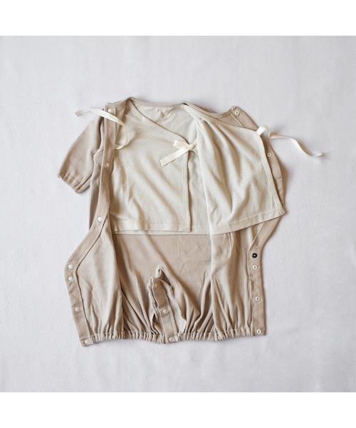 mocmof（モクモフ）の「肌着くっつき ２WAY オール（ロンパース・キッズ・ベージュ/アイボリー・50-70cm）」の6枚目の写真