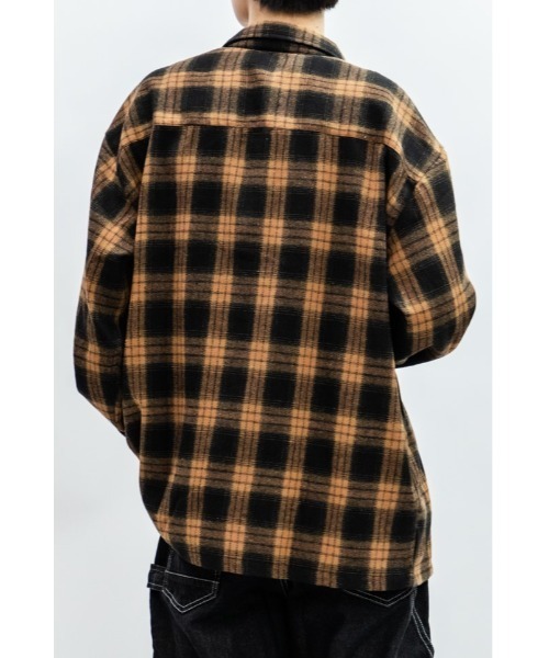 Beno(ビーノ)の「オンブレチェック ルーズシルエット シャツ(シャツ/ブラウス・メンズ・ブルー/レッド/ブラック/オレンジ・M/L)」の11枚目の写真