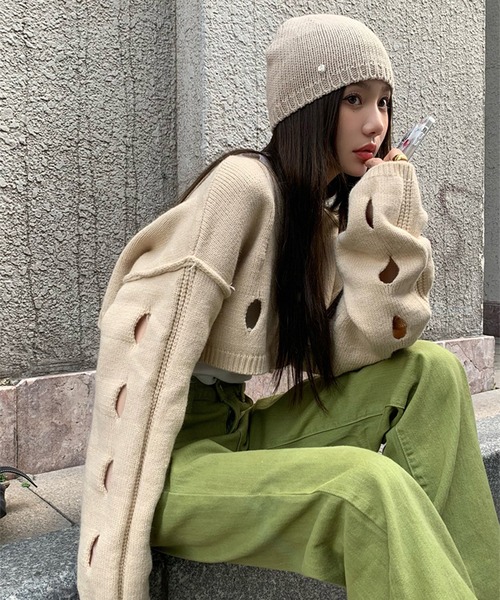 LYEON(リヨン)の「スラッシュショートニット(ニット/セーター・レディース・ベージュ/グリーン・FREE)」の9枚目の写真