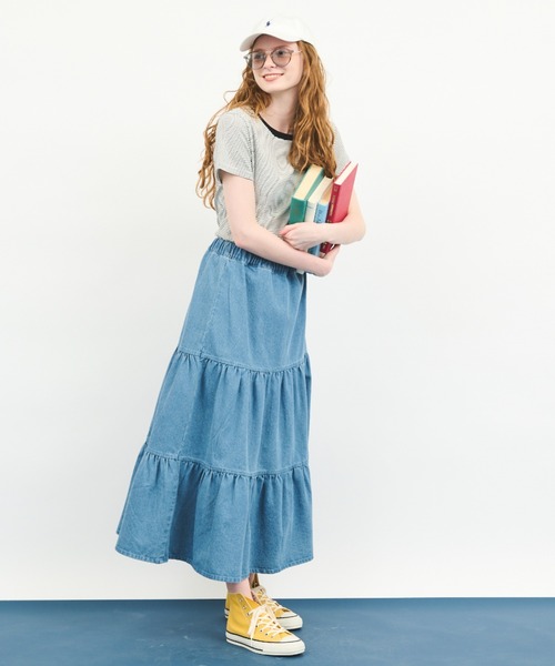 MERLOT（メルロー）の「ロングティアードスカート（デニムスカート・レディース・ブルー/アイボリー・FREE）」の9枚目の写真