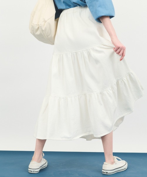 MERLOT（メルロー）の「ロングティアードスカート（デニムスカート・レディース・ブルー/アイボリー・FREE）」の16枚目の写真