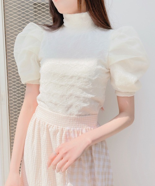 lilLilly（リルリリー）の「オーガンジーパフトップス（Tシャツ/カットソー・レディース・ブラック/ピンク/アイボリー・FREE）」の2枚目の写真