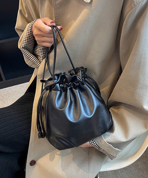 Chick(チック)の「▲Purse Shoulder Bag / 巾着ショルダーバック 2WAY ハンドバック(ショルダーバッグ・レディース・ブラック/ホワイト/ベージュ・ONE SIZE)」の4枚目の写真