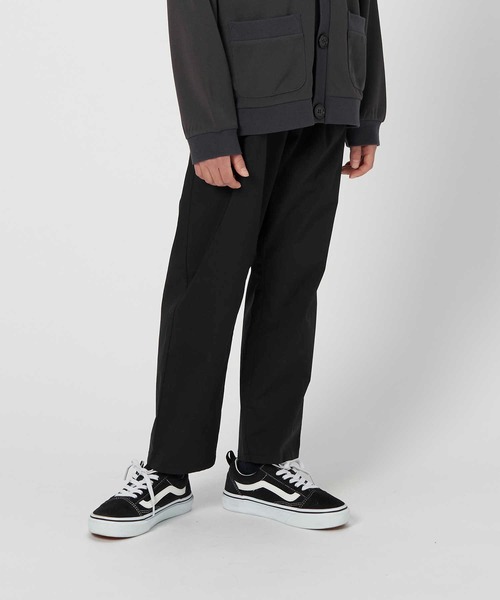 MPS（エムピーエス）の「【接触冷感】【MPS】サラサライージーパンツ / 吸水速乾（その他パンツ・キッズ・グリーン/カーキブラウン/グレー/ブラック/ホワイト×ブルー/ホワイト×ブラック・110/120/130/140/150/160）」の3枚目の写真