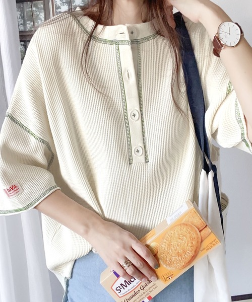 Java(ジャバ)の「《JAVAジャバ 別注》ラフヴィンテージ。2wayピグメントワッフル バックヘンリープルオーバー(Tシャツ/カットソー・レディース・ブルー/チャコールグレー/アイボリー・LARGE/MEDIUM/SMALL/X-LARGE)」の7枚目の写真