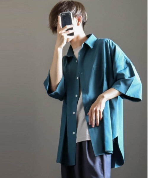 Ritzy（リッツィー）の「ポリストレッチ ドロップショルダーBIG SSシャツ レディース メンズ（シャツ/ブラウス・メンズ・サックスブルー/ブラック/ホワイト/グリーン/パープル/チャコール/ネイビー・MEDIUM/LARGE/X-LARGE）」の4枚目の写真