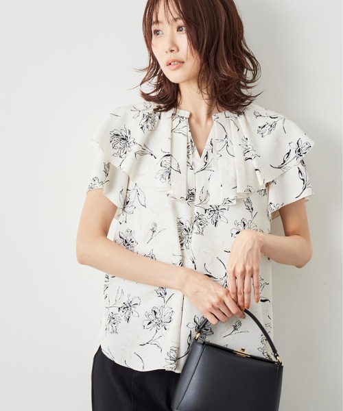 ROPE' PICNIC（ロペピクニック）の「ラッフルフリルブラウス（柄＆無地）（シャツ/ブラウス・レディース・オフホワイト/ホワイト系その他/ブラック系その他・38）」の3枚目の写真