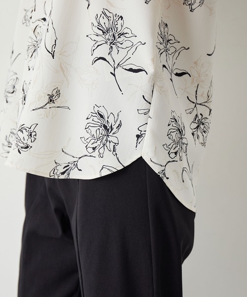 ROPE' PICNIC（ロペピクニック）の「ラッフルフリルブラウス（柄＆無地）（シャツ/ブラウス・レディース・オフホワイト/ホワイト系その他/ブラック系その他・38）」の12枚目の写真