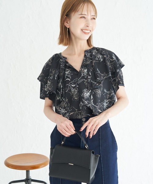 ROPE' PICNIC（ロペピクニック）の「ラッフルフリルブラウス（柄＆無地）（シャツ/ブラウス・レディース・オフホワイト/ホワイト系その他/ブラック系その他・38）」の6枚目の写真