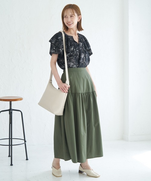 ROPE' PICNIC（ロペピクニック）の「ラッフルフリルブラウス（柄＆無地）（シャツ/ブラウス・レディース・オフホワイト/ホワイト系その他/ブラック系その他・38）」の7枚目の写真