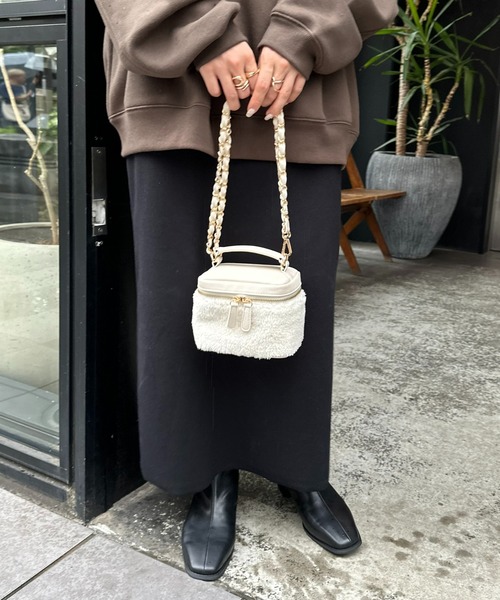 DISCOAT（ディスコート）の「ボアコンビバニティバッグ（ショルダーバッグ・レディース・アイボリー/モカ/ベージュ・FREE）」の6枚目の写真