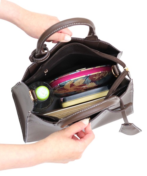 MIAN （ミアン）の「MALLOW / 2wayハンドバッグ（ハンドバッグ・レディース・ダークブラウン/ブラック/アイボリー・FREE）」の6枚目の写真