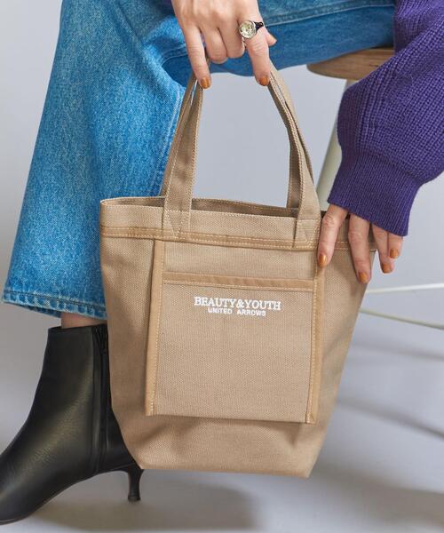 BEAUTY&YOUTH UNITED ARROWS(ビューティーアンドユースユナイテッドアローズ)の「【WEB限定】キャンバス フロントポケット ロゴトートバッグ(トートバッグ・レディース・モカ/レッド/ライム/ブラック/ナチュラル・FREE)」の3枚目の写真