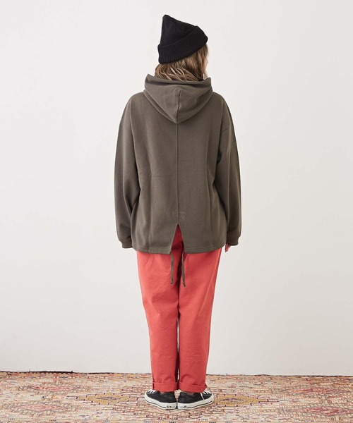 CUBE SUGAR（キューブシュガー）の「エコトンプキンスウェットプルオーバーパーカー（パーカー・レディース・ホワイト/ピンク/グリーン/スミクロ/イエロー・M）」の12枚目の写真