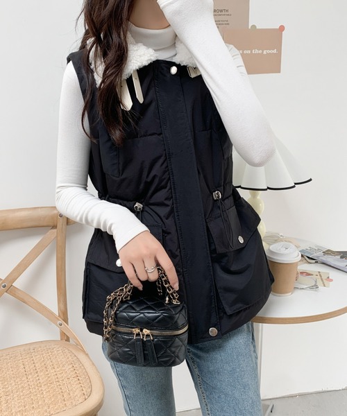 ABITOKYO（アビトーキョー）の「襟ボアスタンドカラー中綿ベスト（ダウンベスト・レディース・ベージュ/ブラック/アイボリー・FREE）」の19枚目の写真