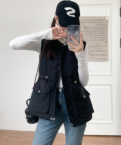 ABITOKYO（アビトーキョー）の「襟ボアスタンドカラー中綿ベスト（ダウンベスト・レディース・ベージュ/ブラック/アイボリー・FREE）」の20枚目の写真