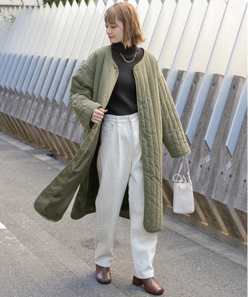 ad thie(アドティエ)の「キルティング 中綿 ロングコート(ノーカラーコート・レディース・カーキ/ナチュラル/ブラック/ベージュ・FREE)」の16枚目の写真