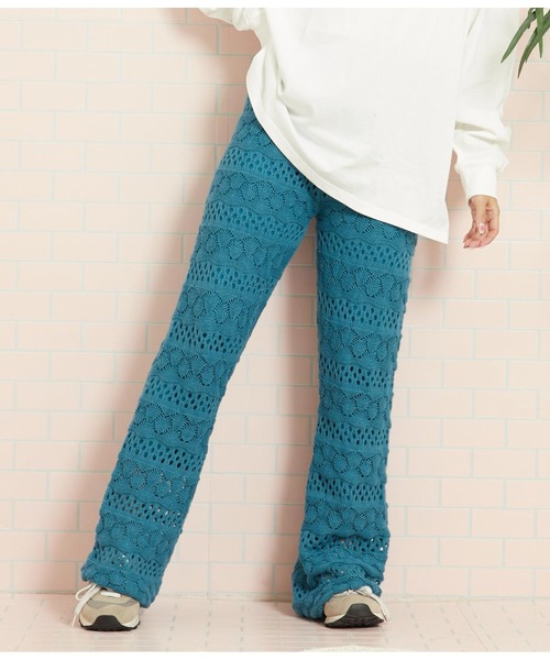 anap mimpi(アナップミンピ)の「シェルクロシェニットフレアパンツ(その他パンツ・レディース・スミクロ/ターコイズブルー・FREE)」の1枚目の写真