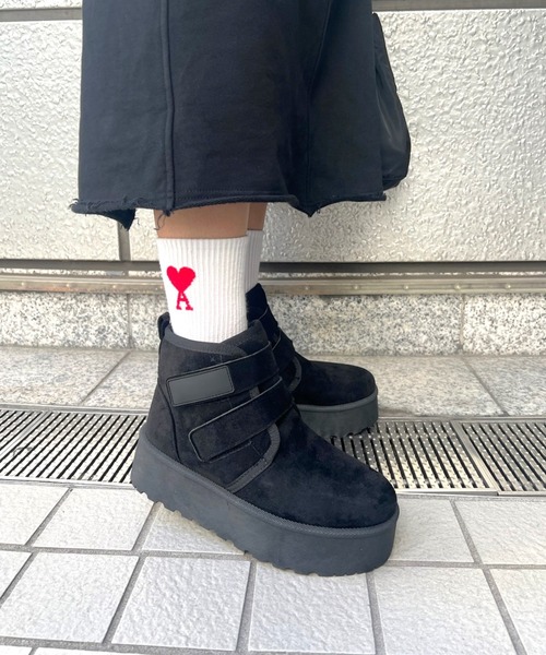 R&E(アールアンドイー)の「【R&E】Wベルト厚底フェイクムートンブーツ(ブーツ・レディース・ベージュ系その他/ブラック/ベージュ・S/M/L/LL)」の18枚目の写真