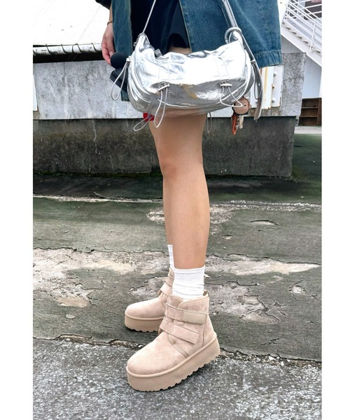 R&E(アールアンドイー)の「【R&E】Wベルト厚底フェイクムートンブーツ(ブーツ・レディース・ベージュ系その他/ブラック/ベージュ・S/M/L/LL)」の20枚目の写真