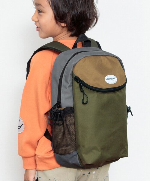 BREEZE（ブリーズ）の「【肩ラクプレミアム】エアーサイクロンリュック（バックパック/リュック・キッズ・パープル/カーキ/ライトグレー/ブラック・LARGE/MEDIUM）」の3枚目の写真