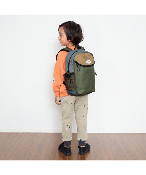 BREEZE（ブリーズ）の「【肩ラクプレミアム】エアーサイクロンリュック（バックパック/リュック・キッズ・パープル/カーキ/ライトグレー/ブラック・LARGE/MEDIUM）」の10枚目の写真