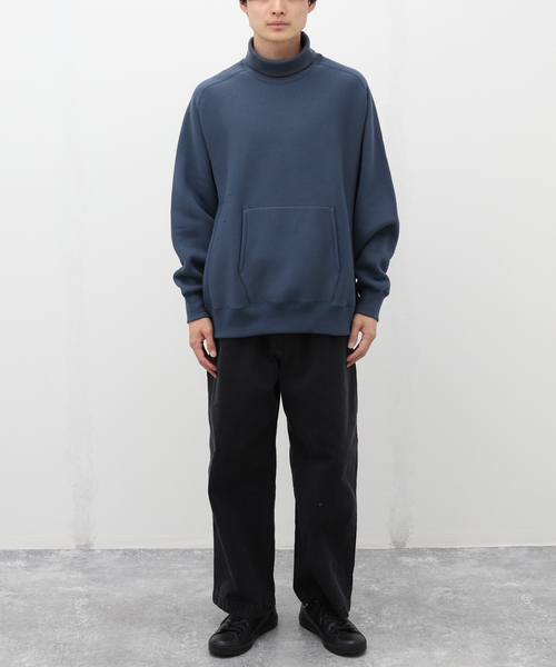 STILL BY HAND(スティルバイハンド)の「【STILL BY HAND / スティルバイハンド】High neck sweatshirt(スウェット・メンズ・ブラック/ブルー・46/48)」の5枚目の写真