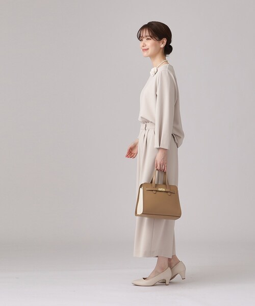 SHOO・LA・RUE（シューラルー）の「◆【セレモニーやお仕事に】金具ベルト トートバッグ（トートバッグ・レディース・ベージュ系4/グレー/ブラック・00）」の17枚目の写真