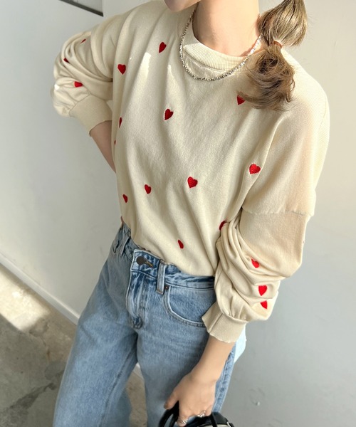 Futier land(フューティアランド)の「ミニハート刺繍トップス(Tシャツ/カットソー・レディース・アイボリー/ブラック/ホワイト・FREE)」の4枚目の写真