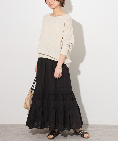 JOURNAL STANDARD relume（ジャーナルスタンダード　レリューム）の「《追加2》コットンボイルタック刺繍ロングスカート（スカート・レディース・ブラック/ホワイト・FREE）」の3枚目の写真