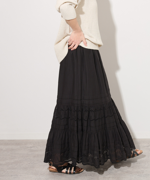JOURNAL STANDARD relume（ジャーナルスタンダード　レリューム）の「《追加2》コットンボイルタック刺繍ロングスカート（スカート・レディース・ブラック/ホワイト・FREE）」の9枚目の写真