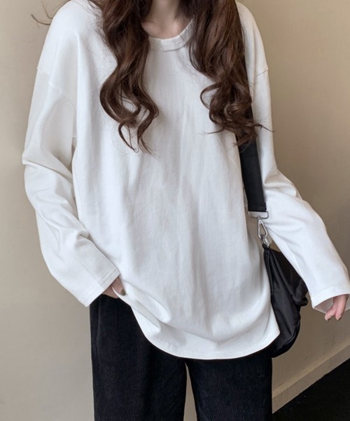 Miniministore(ミニミニストア)の「ゆったり 着やせ 長袖プルオーバー 無地(Tシャツ/カットソー・レディース・ブラック/ホワイト/ロイヤルブルー/ベージュ/ブルー/フューシャピンク/オレンジ/サーモンピンク・FREE)」の1枚目の写真
