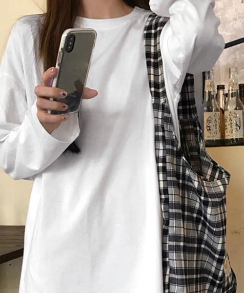 Miniministore(ミニミニストア)の「ゆったり 着やせ 長袖プルオーバー 無地(Tシャツ/カットソー・レディース・ブラック/ホワイト/ロイヤルブルー/ベージュ/ブルー/フューシャピンク/オレンジ/サーモンピンク・FREE)」の9枚目の写真