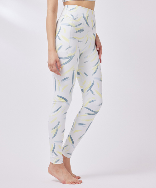 NERGY（ナージー）の「【skin wear】UV＆水陸両用＆保湿 ニュアンスプリントスポーツレギンス（レギンス/スパッツ・レディース・ライトグレー/スミクロ・L/M/S）」の17枚目の写真