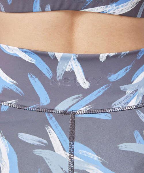 NERGY（ナージー）の「【skin wear】UV＆水陸両用＆保湿 ニュアンスプリントスポーツレギンス（レギンス/スパッツ・レディース・ライトグレー/スミクロ・L/M/S）」の22枚目の写真