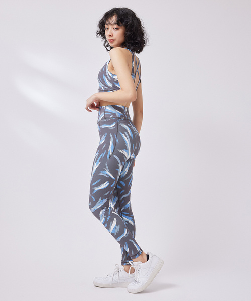 NERGY（ナージー）の「【skin wear】UV＆水陸両用＆保湿 ニュアンスプリントスポーツレギンス（レギンス/スパッツ・レディース・ライトグレー/スミクロ・L/M/S）」の10枚目の写真