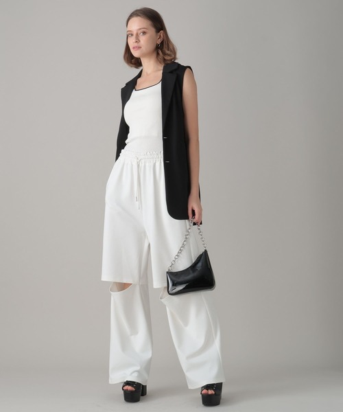 FOREVER 21（フォーエバー トゥエンティーワン）の「【2024SS】スクエアネックニットタンク（タンクトップ・レディース・ブラウン/グリーン/オフホワイト/グレー・SMALL/MEDIUM）」の14枚目の写真