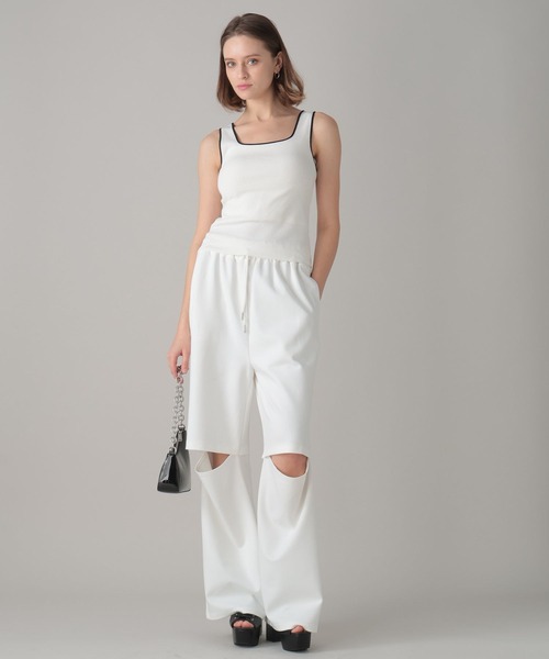 FOREVER 21（フォーエバー トゥエンティーワン）の「【2024SS】スクエアネックニットタンク（タンクトップ・レディース・ブラウン/グリーン/オフホワイト/グレー・SMALL/MEDIUM）」の9枚目の写真