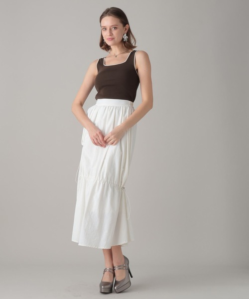 FOREVER 21（フォーエバー トゥエンティーワン）の「【2024SS】スクエアネックニットタンク（タンクトップ・レディース・ブラウン/グリーン/オフホワイト/グレー・SMALL/MEDIUM）」の15枚目の写真